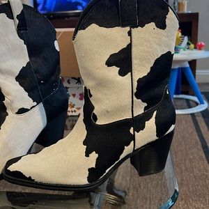 UO June Western heeled boot